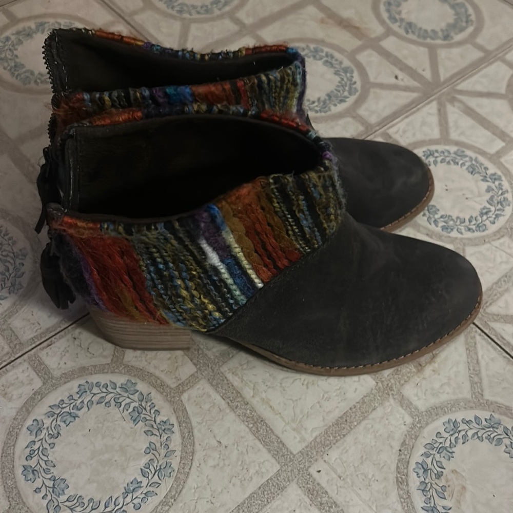 Women’s Toms Dress Shoes